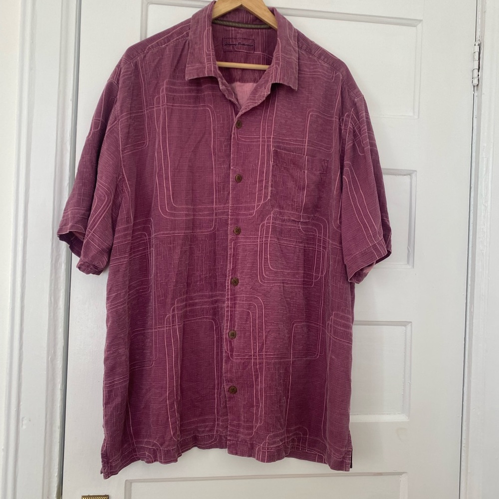 Tommy Bahama 100% silk button down collared shirt
